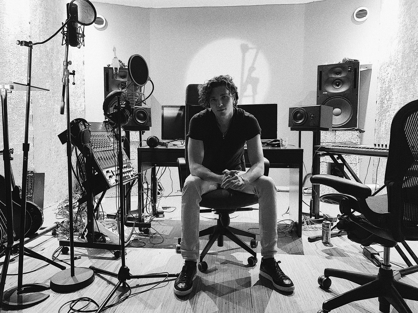 Couché in the studio